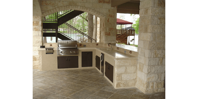 Custom Outdoor Kitchens