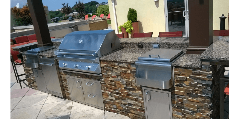 Custom Outdoor Kitchens